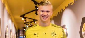 Craque do Borussia Dortmund tratará lesão em país da Copa do Mundo