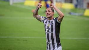 Sem Vina, Guto Ferreira tem dúvidas para escalar o Ceará contra o Atlético-GO