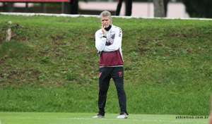 Com retorno de Nikão, mas sem Thiago Heleno, Athletico enfrenta Atlético-GO