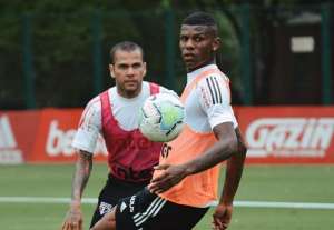 Diniz tem retorno importante para escalar o São Paulo contra o rival Corinthians
