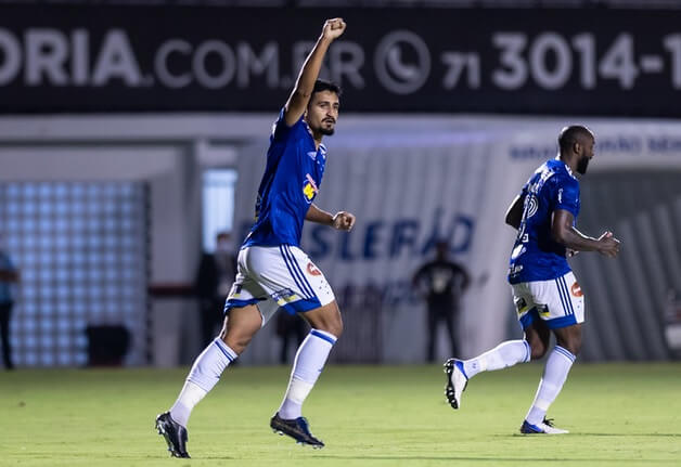 Vitória 0 x 1 Cruzeiro – Lei do Ex mantém sonho vivo na Raposa