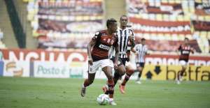 Bruno Henrique exalta goleada e defende permanência de Diego Alves ao Flamengo