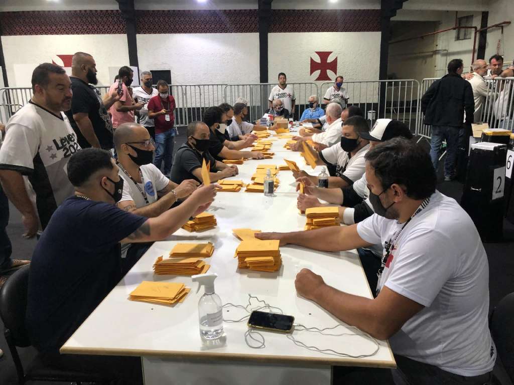 Julgamento da eleição vascaína terá ganhador da 2ª votação como 3º interessado