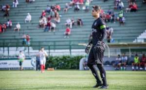 Após rebaixamento na Série C, goleiro confirma saída do Boa Esporte nas redes sociais