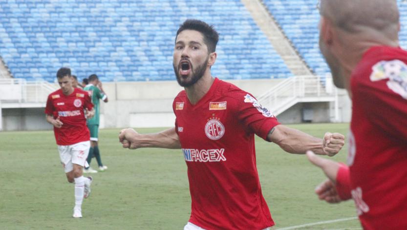 Rondinelly comemora gol pelo América-RN (Foto: Canindé Pereira/América-RN)