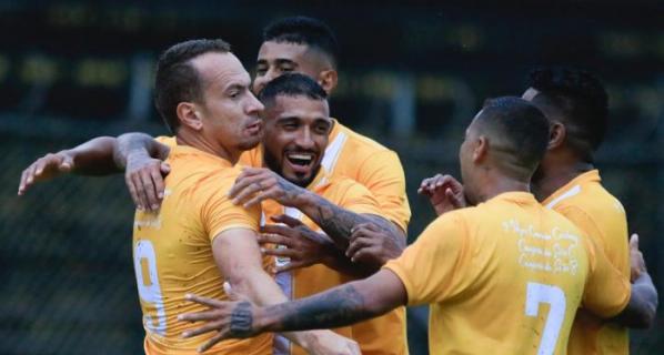 Brasiliense viaja para São Paulo sem Zé Love (Foto: Divulgação/Brasiliense)