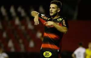 Cirurgia no joelho de atacante do Sport é remarcada para quinta-feira