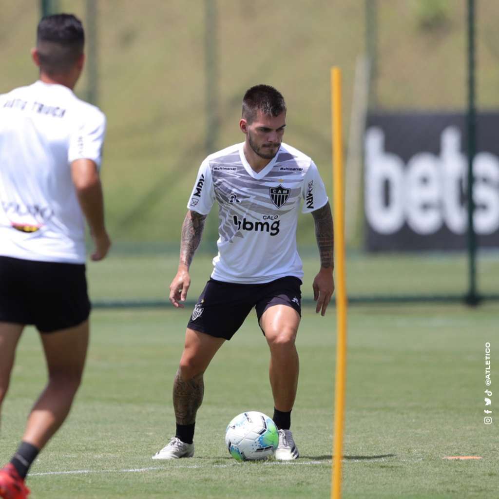 Atlético-MG tenta surpreender Morumbi para colar na liderança