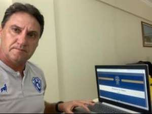 Série C: Técnico do Paysandu aproveita dia de folga para iniciar novo curso na CBF