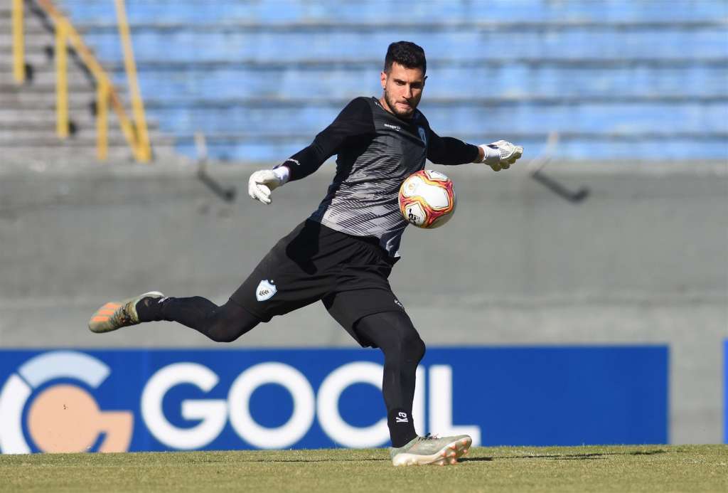 Em busca da vitória, goleiro do Londrina faz análise da segunda fase