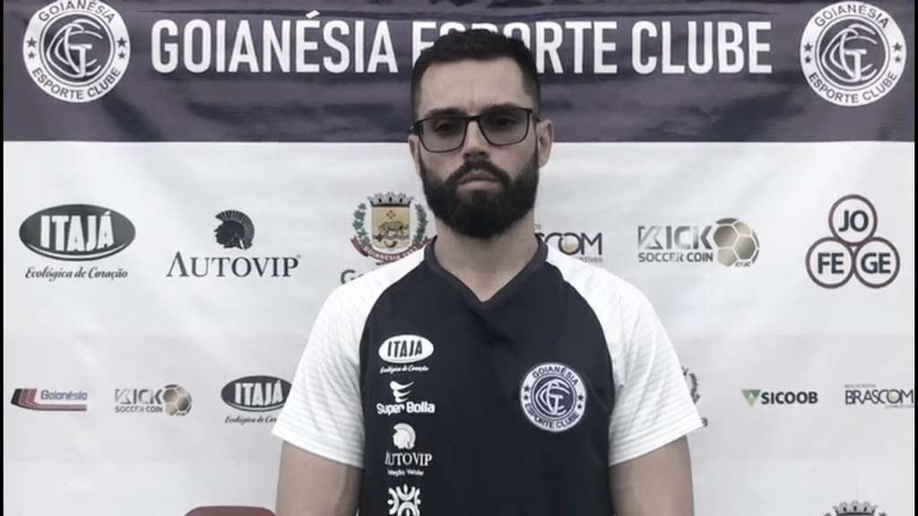 Luan Carlos, técnico do Goianésia-GO (Foto: Divulgação/Goianésia)
