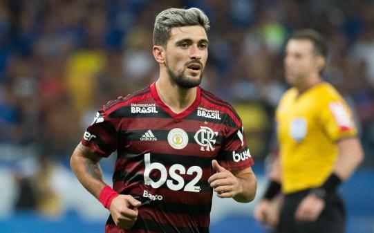 Bicicleta de Arrascaeta deveria ser 'o mais bonito gol'