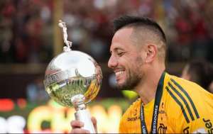 Goleiro e Flamengo chegam a acordo e renovação é confirmada