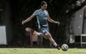 Cuca prepara equipe que vai encarar o Vasco e fará mudanças no time