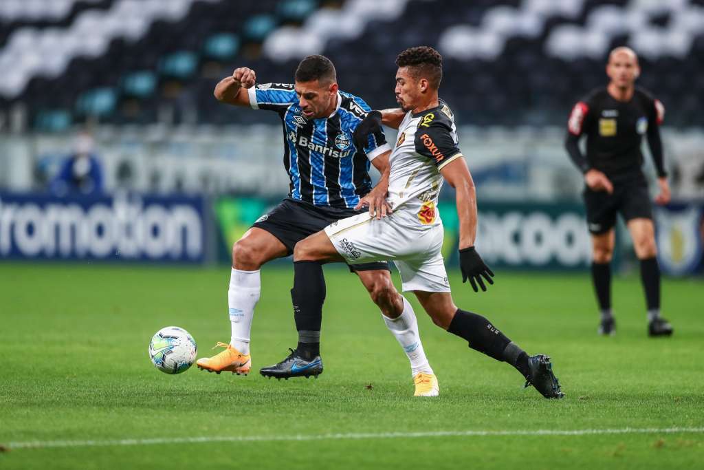 Grêmio e Sport se enfrentam neste sábado
