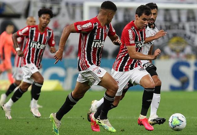 São Paulo lidera corrida pelo título