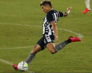 Apesar da crise, Botafogo já pensa em 2021 e renova com Bruno Nazário