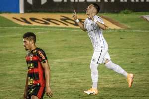 Pepê enaltece empate do Grêmio fora de casa e já pensa nas semis da Copa do Brasil