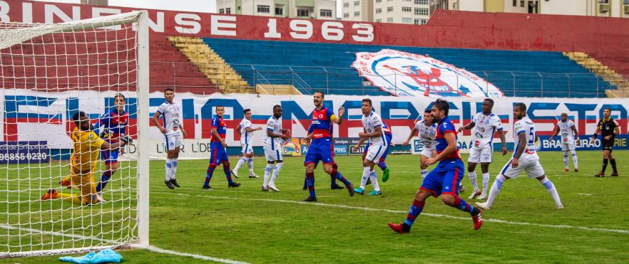 Marcílio Dias confirma vitória importante em casa