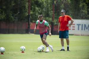 Flamengo atacará o Bahia, pior defesa do Brasileiro, para seguir na caça ao líder