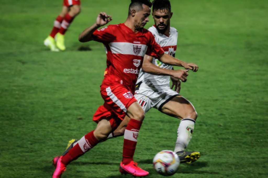 CRB 1 x 0 Botafogo-SP - Galo volta a vencer na estreia de Roberto Fernandes 2 0002050516117 img