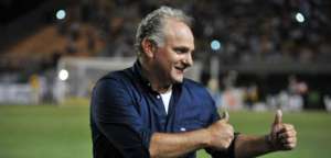 Paulista A2: Ex-técnico de Avaí e Paraná confirma conversas para assumir o Taubaté