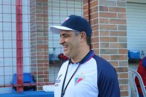 Após reunião, Fortaleza confirma permanência de treinador