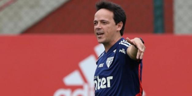 Fernando Diniz vem fazendo um grande trabalho no São Paulo