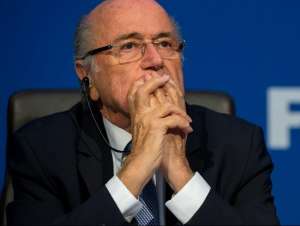 Ex-presidente é acusado de corrupção e Fifa entra com ação criminal