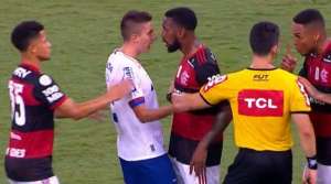 'Conflito racial': Entre 2014 e 2019 casos de racismo no futebol aumentaram 235%