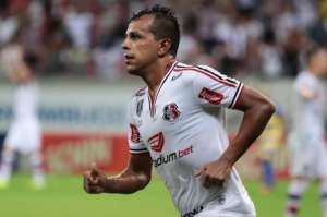 Série C: Meia fala sobre ótimo momento no Santa Cruz e e ano especial no clube