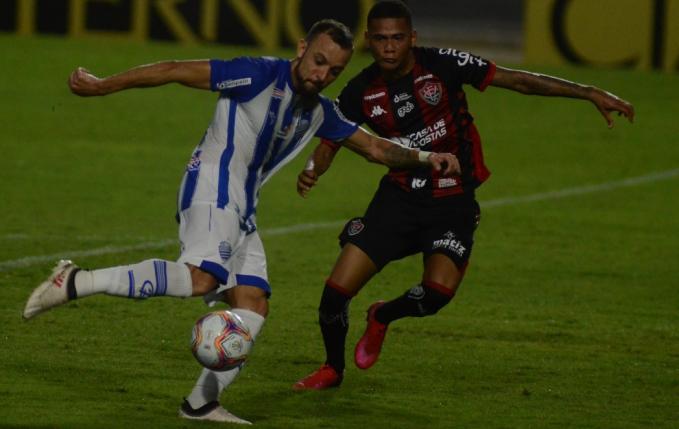 CSA não deu espaço para o Vitória CSA não deu espaço para o Vitória