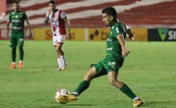 Cuiabá ficou muito na defesa e perdeu em Recife Cuiabá ficou muito na defesa e perdeu em Recife