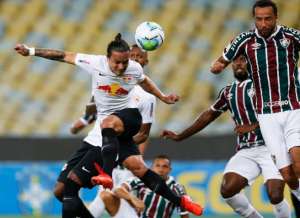 Jogadores assinam acordo para Fluminense adiar o pagamento de redução salarial