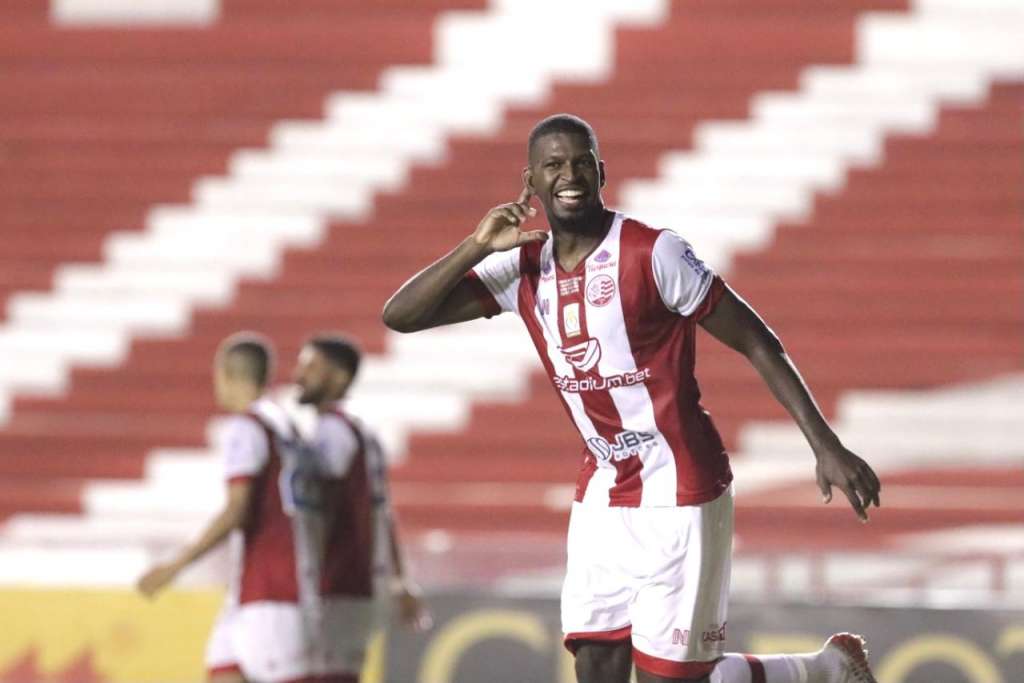 Rafael Ribeiro brilhou na vitória do Náutico (Foto: Caio Falcão/CNC)