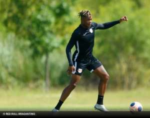 Red Bull Bragantino prorroga empréstimo de volante do Corinthians e mais um
