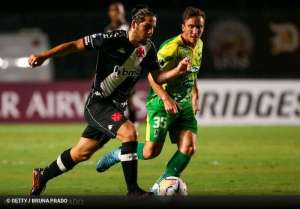 De saída do Vasco, argentino é pretendido por três times do Brasileirão