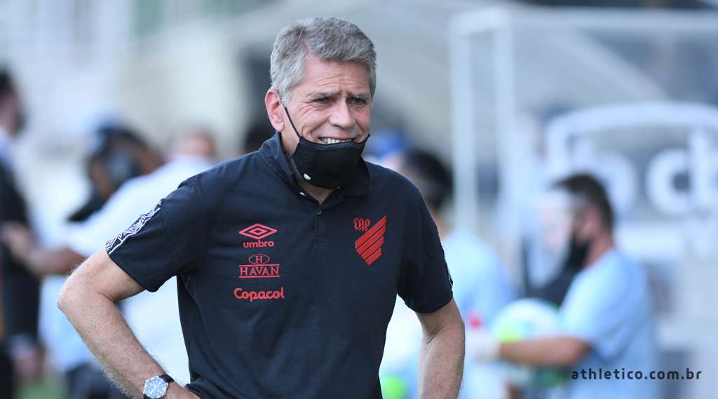 Paulo Autuori acredita na reabilitação do Athletico
