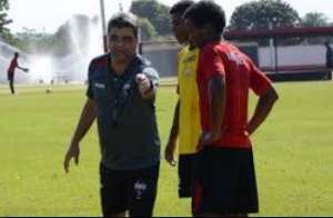 Marcelo Cabo estuda mudanças no Atlético-GO para buscar terceira vitória seguida