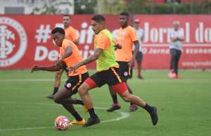 Ex-goleiro famoso anuncia  a sua candidatura à presidência do Paraguai