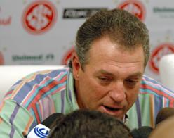 Internacional quer explorar má fase do Bahia em possível adeus de Abel Braga