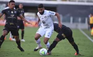 Em clima de revanche, Santos recebe o Ceará para seguir perto do G-4 do Brasileiro