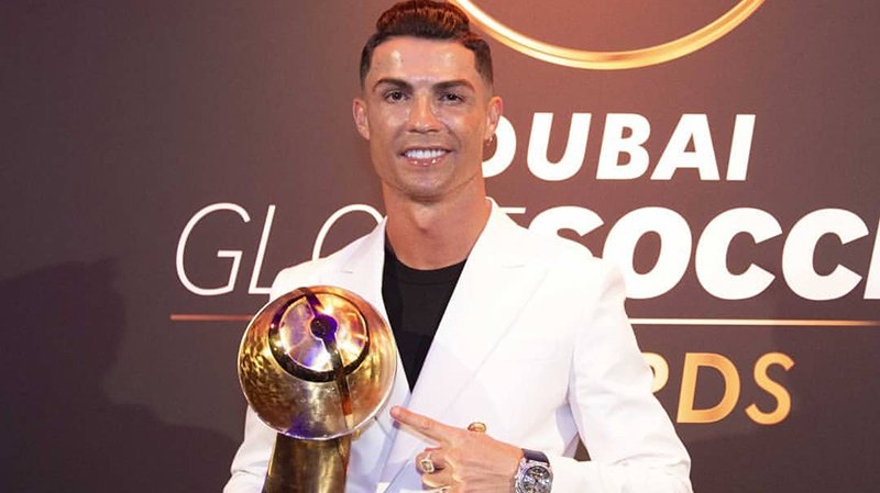 Cristiano Ronaldo recebe prêmio de melhor jogador do século em Dubai, futebol internacional