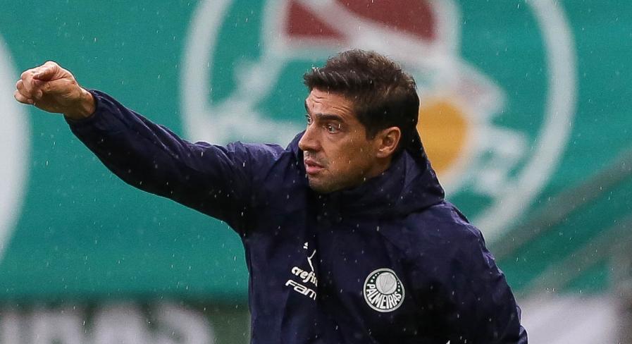 ‘Não fizemos um bom jogo, mas conquistamos os 3 pontos’, diz técnico do Palmeiras