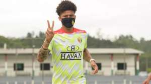 Atacante paga multa e deixa clube da Série C após dois jogos