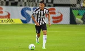Seleção do Brasileirão com Marinho, Brenner e técnico do Corinthians