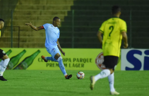 Série C: Zagueiro do Londrina pede foco do time na briga pelo acesso