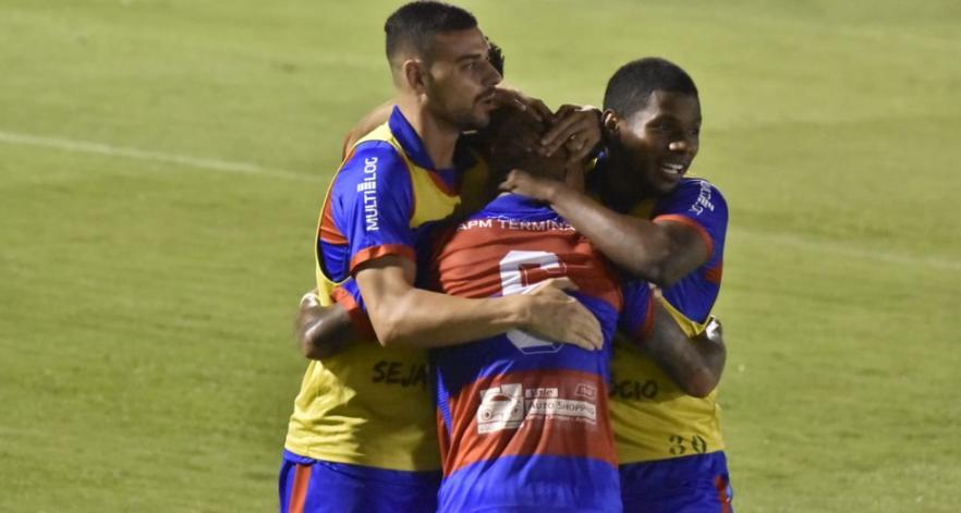 Marcílio Dias-SC eliminou a Ferroviária em meio a surto de Covid-19 (Foto: Tete Viviane/Ferroviária)