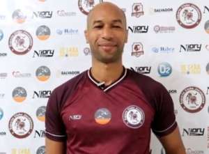 Ex-Palmeiras e Vitória, atacante Dinei tem futuro encaminhado na Bahia