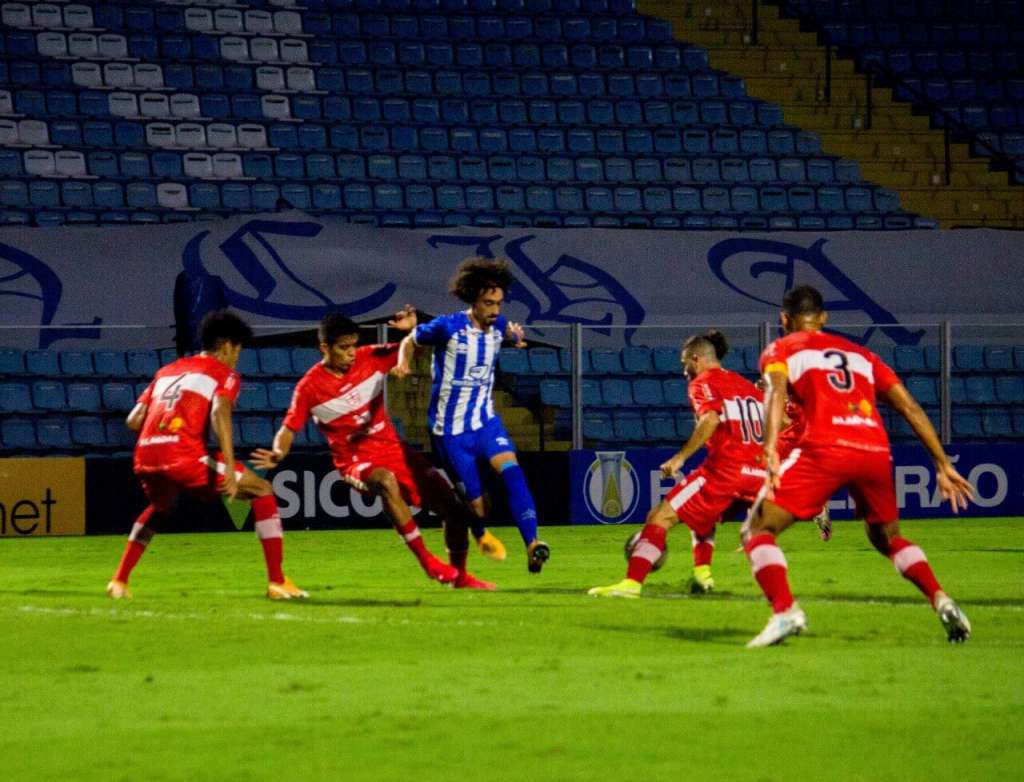 CRB levou a melhor sobre o Avaí (Foto: André Palma Ribeiro/Avaí FC)